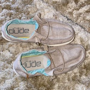 Hey Dude’s size 6 for women